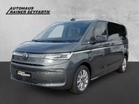 Gebraucht VW Multivan Style 150 PS (110 kW) 2024 Grau Van