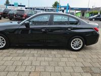 Gebraucht BMW 320 Advantage 190 PS (139 kW) 2022 Schwarz Limousine