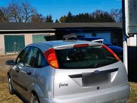 Gebraucht Ford Focus 75 PS (55 kW) 2000 Silber Kleinwagen