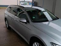 Gebraucht VW Passat 150 PS (110 kW) 2017 Silber Kombi