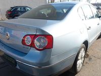 Gebraucht VW Passat Highline 140 PS (102 kW) 2005 Blau Limousine