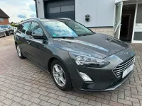 Gebraucht Ford Focus Cool & Connect 120 PS (88 kW) 2020 Grau Limousine