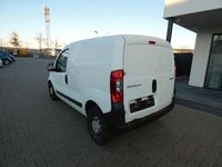 Gebraucht Peugeot Bipper Basis 68 PS (50 kW) 2011 Weiß Van / Kleinbus