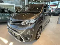 Gebraucht Toyota Proace Verso Team 177 PS (130 kW) 2023 Basaltgrau metallic Kombi