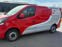 Gebraucht Opel Vivaro 140 PS (102 kW) 2015 Rot Van / Kleinbus
