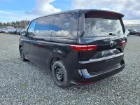 Neu VW T7 150 PS (110 kW) 2026 Grau Van