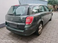 Gebraucht Opel Astra 140 PS (102 kW) 2009 Grün Kombi