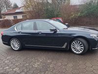 Gebraucht BMW 740 320 PS (235 kW) 2016 Blau Limousine