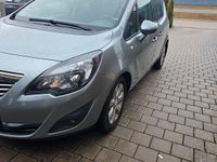Gebraucht Opel Meriva Design Edition 120 PS (88 kW) 2010 Silber Van / Kleinbus