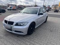 Gebraucht BMW 320 150 PS (110 kW) 2007 Silber Limousine