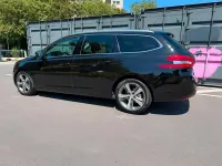 Gebraucht Peugeot 308 120 PS (88 kW) 2016 Schwarz Kombi