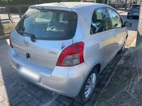 Gebraucht Toyota Yaris 87 PS (63 kW) 2006 Silber Kleinwagen