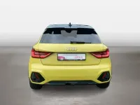 Gebraucht Audi A1 Basis 95 PS (69 kW) 2022 Gelb SUV