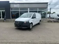 Gebraucht Mercedes Vito 163 PS (119 kW) 2024 Arktikweiß Van