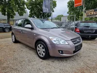 Gebraucht Kia Ceed LX 109 PS (80 kW) 2007 Pewter beige Kleinwagen