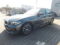 Gebraucht BMW 320 Advantage 190 PS (139 kW) 2022 Grau Kombi