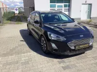 Gebraucht Ford Focus Cool & Connect 120 PS (88 kW) 2019 Schwarz Kombi