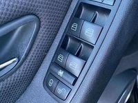 Gebraucht Mercedes B180 116 PS (85 kW) 2011 Schwarz Van / Kleinbus