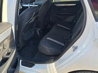 Używany BMW 218 Active Tourer 150 KM (110 kW) 2014 Biały Minivan