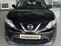 Gebraucht Nissan Qashqai Acenta 116 PS (85 kW) 2016 Violett SUV