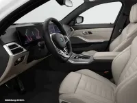 Gebraucht BMW 330e Comfort Edition 292 PS (214 kW) 2025 Kombi