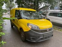 Gebraucht Fiat Doblò Basis 95 PS (69 kW) 2017 Gelb Van / Kleinbus