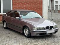 Gebraucht BMW 523 170 PS (125 kW) 1998 Grau Limousine