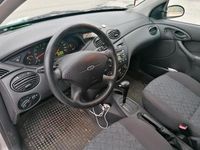 Second-hand Ford Focus 101 CP (74 kW) 2001 Argintiu Hatchback