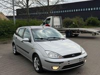 Usata Ford Focus 101 CV (74 kW) 2002 Argento Utilitaria