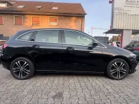 Gebraucht Mercedes B180 136 PS (100 kW) 2023 Schwarz Kleinwagen