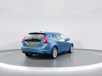 Gebraucht Volvo V60 Summum 215 PS (158 kW) 2013 Blau Kombi