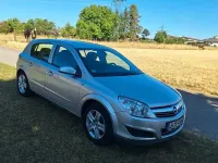 Gebraucht Opel Astra Innovation 90 PS (66 kW) 2009 Silber Limousine