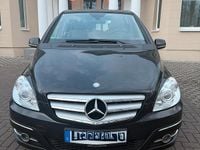 Gebraucht Mercedes B200 140 PS (102 kW) 2010 Schwarz Van / Kleinbus