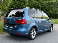 Gebraucht VW Touran Cup 140 PS (102 kW) 2014 Blau Van / Kleinbus