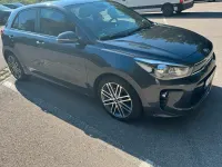 Gebraucht Kia Rio Spirit 99 PS (72 kW) 2017 Grau Limousine