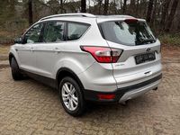 Gebraucht Ford Kuga Trend 120 PS (88 kW) 2017 Silber SUV