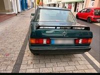 Gebraucht Mercedes 190 110 PS (80 kW) 1983 Grün Limousine