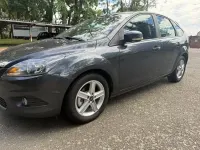Gebraucht Ford Focus Titanium 125 PS (91 kW) 2009 Blau Limousine