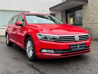 Gebraucht VW Passat Comfortline 120 PS (88 kW) 2018 Rot Kombi