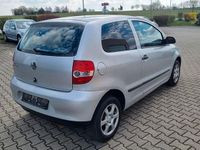 Second-hand VW Fox Basis 75 CP (55 kW) 2006 Argintiu Hatchback