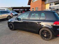 Gebraucht VW Golf VI 105 PS (77 kW) 2012 Schwarz Kleinwagen