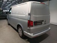 Gebraucht VW Transporter 150 PS (110 kW) 2021 Silber Van