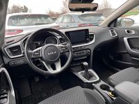 Gebraucht Kia Ceed Play 120 PS (88 kW) 2023 Yucca steel Kleinwagen