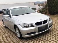 Gebraucht BMW 318 129 PS (94 kW) 2006 Silber Limousine