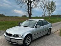 Second-hand BMW 318 143 CP (105 kW) 2003 Argintiu Berlinǎ