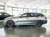 Gebraucht BMW 320 M Sport 184 PS (135 kW) 2024 Skyscraper grau Kombi