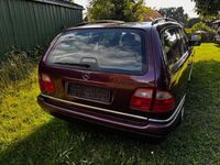 Gebraucht Mercedes E230 Avantgarde 150 PS (110 kW) 1997 Rot Limousine