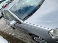 Gebraucht VW Polo 60 PS (44 kW) 2009 Silber Kleinwagen