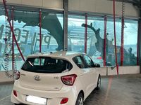 Gebraucht Hyundai i10 87 PS (63 kW) 2014 Beige Kleinwagen