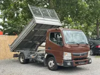Gebraucht Mitsubishi Canter 150 PS (110 kW) 2019 Braun Van / Kleinbus